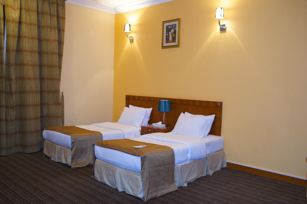 Al Massa Plus Hotel Al Ain Exteriör bild